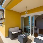 Appartement Helles Nur 300 Meter Zum Mit Herrlichem Meerblick Und Kinderschaukel Crikvenica