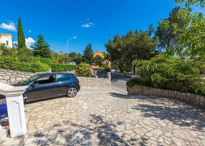 Helles Nur 300 Meter Zum Mit Herrlichem Meerblick Und Kinderschaukel Apartman