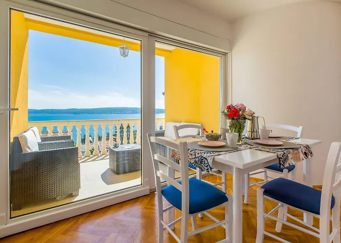 Helles Nur 300 Meter Zum Mit Herrlichem Meerblick Und Kinderschaukel * Crikvenica