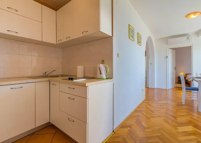 Helles Nur 300 Meter Zum Mit Herrlichem Meerblick Und Kinderschaukel Apartman